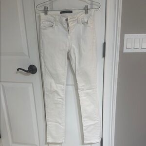 Chic White Skinny Jeans